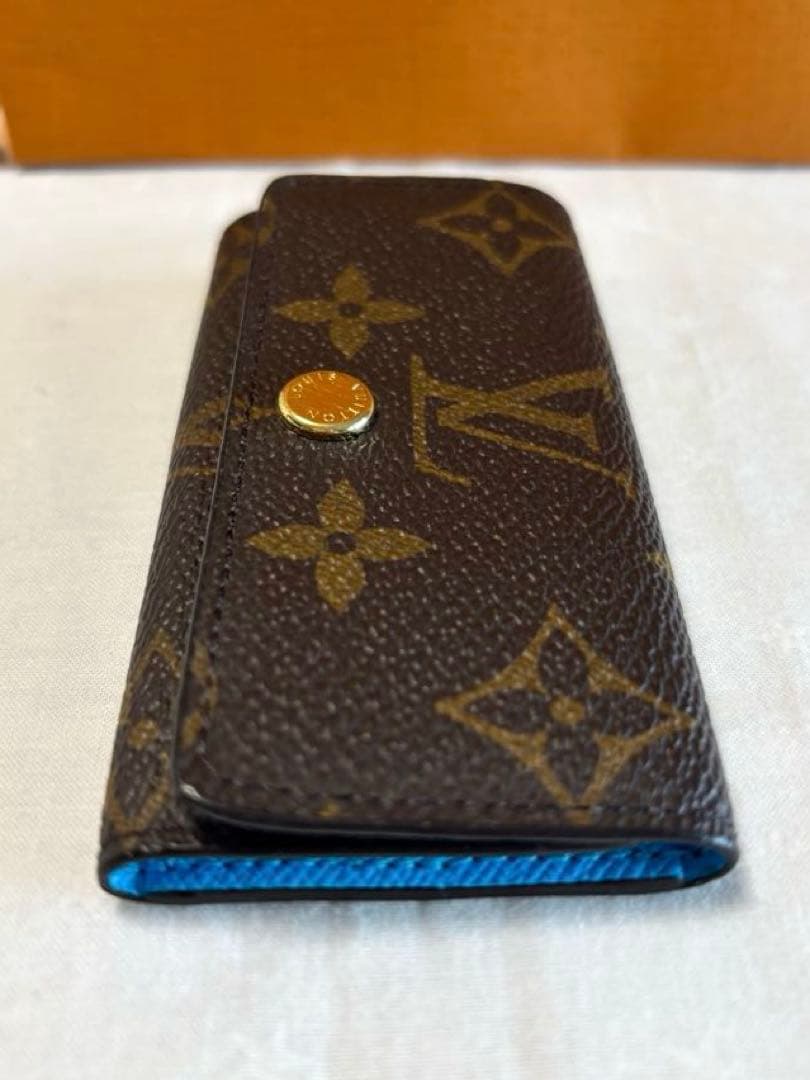 LOUIS VUITTON ルイヴィトン ミュルティクレ4 キーケース 青