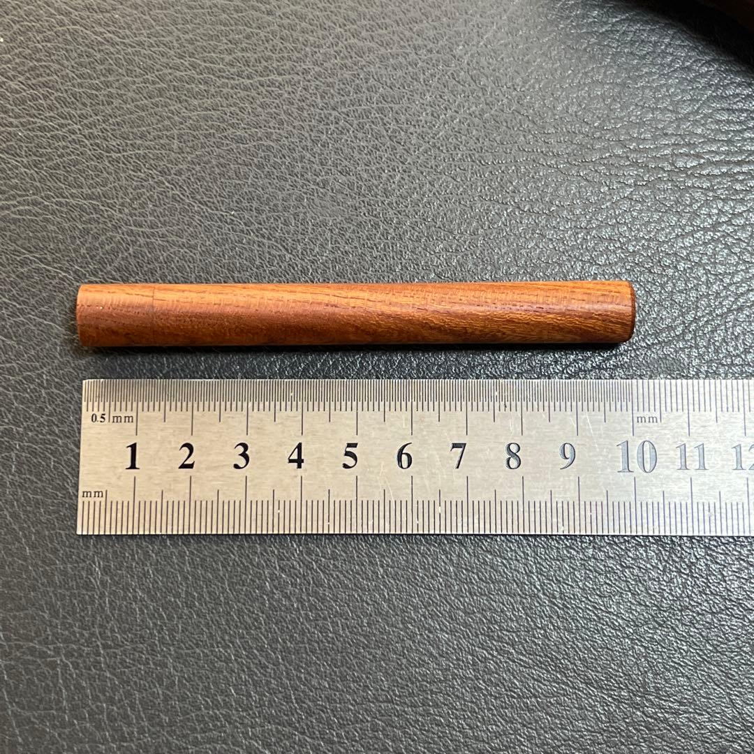 27赤ケヤキ木製キャップ芯ケース　木目揃え