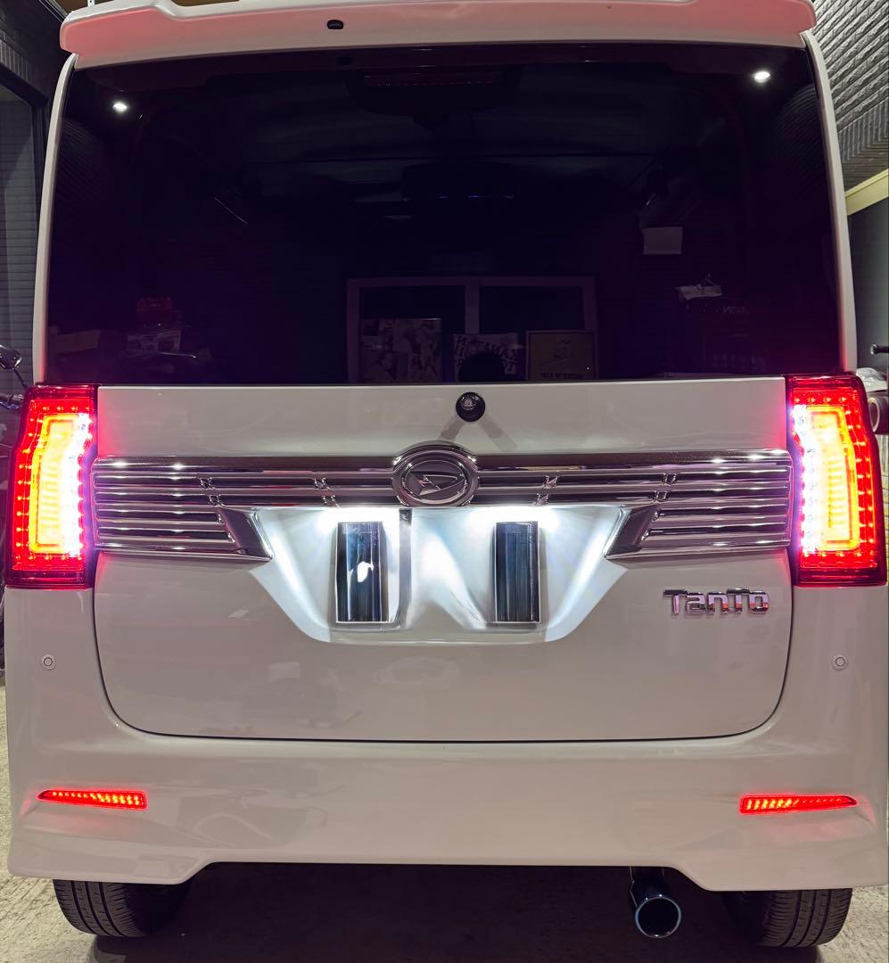 i*o様 LA600 タント タントカスタム テールランプ　クリスタルアイ　TA