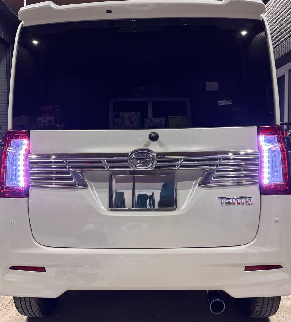 i*o様 LA600 タント タントカスタム テールランプ　クリスタルアイ　TA