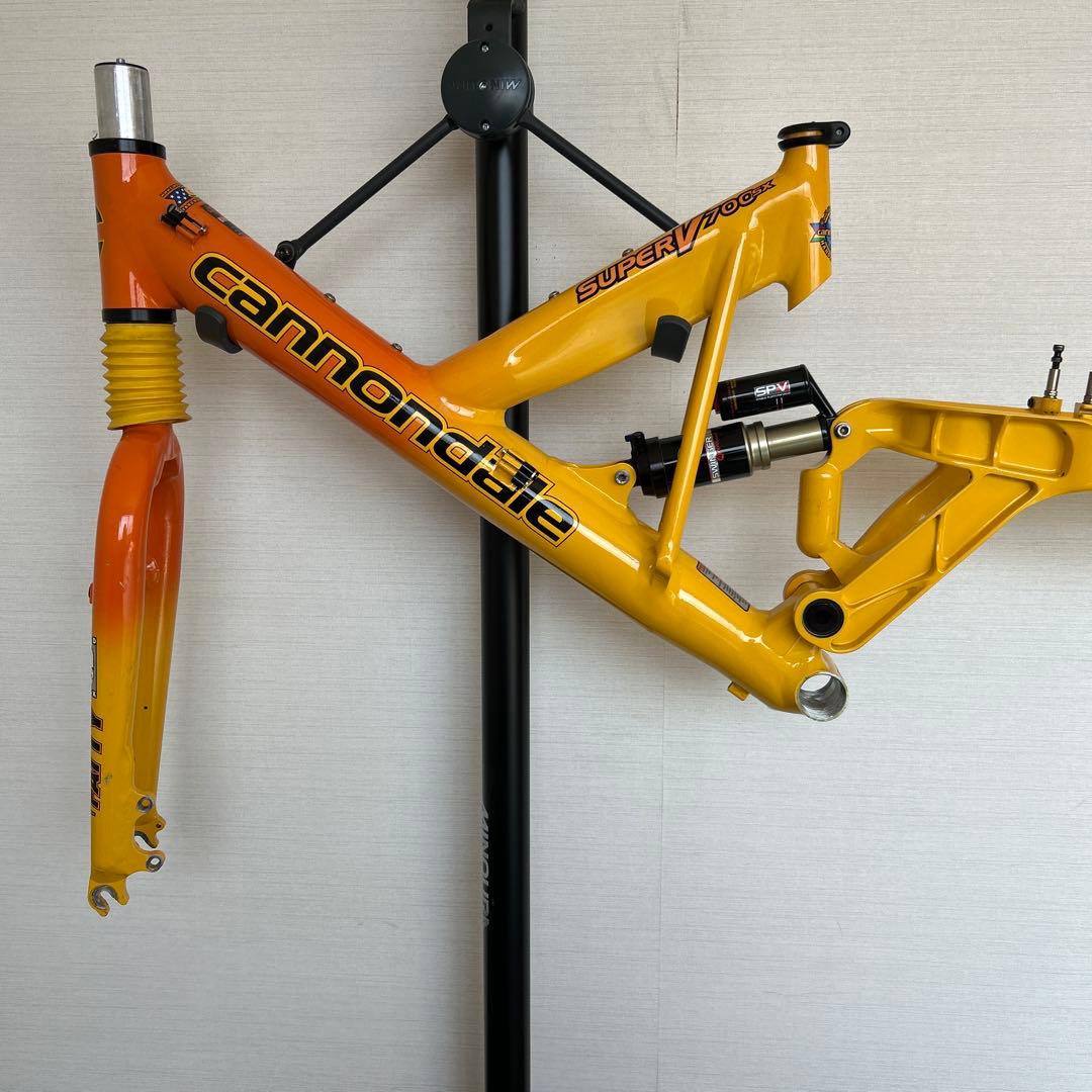 『引き取り限定』cannondale super v 700sx