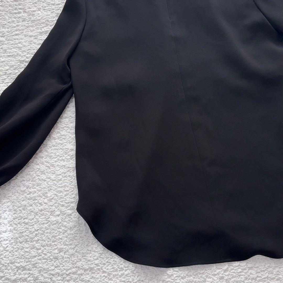 未使用タグ付き Theory セオリー スタンドカラーブラウス 黒 クレープ素材