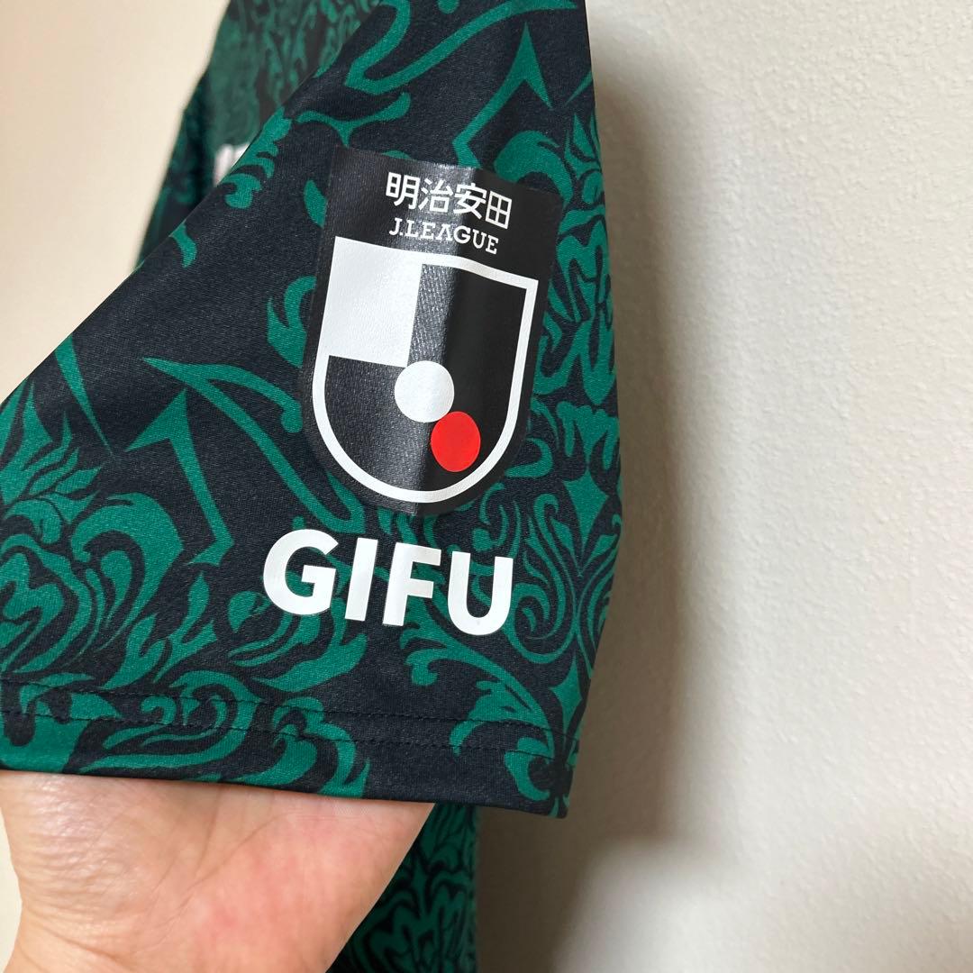 FC岐阜　2025オーセンティックユニフォームL サイン入りでです