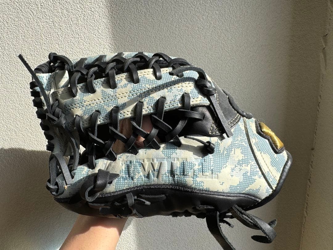 Under Armour カモフラージュグローブ