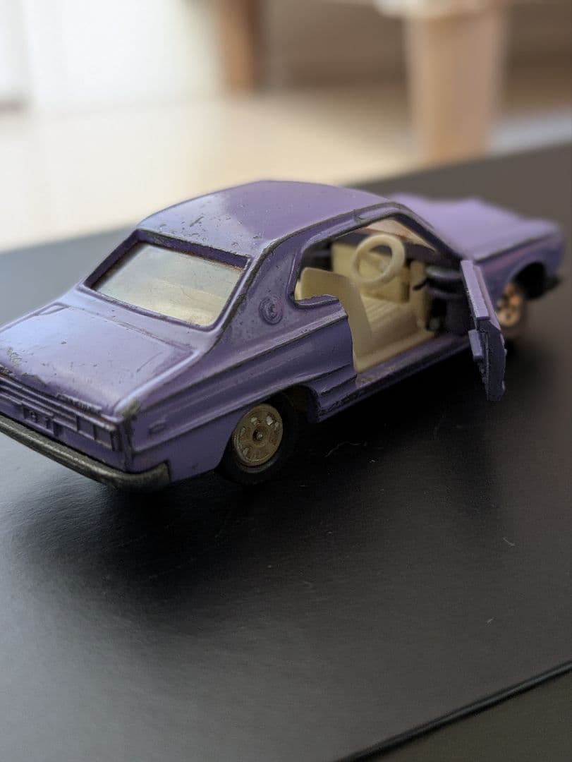 トミカ No.21 日産スカイライン HT2000GT