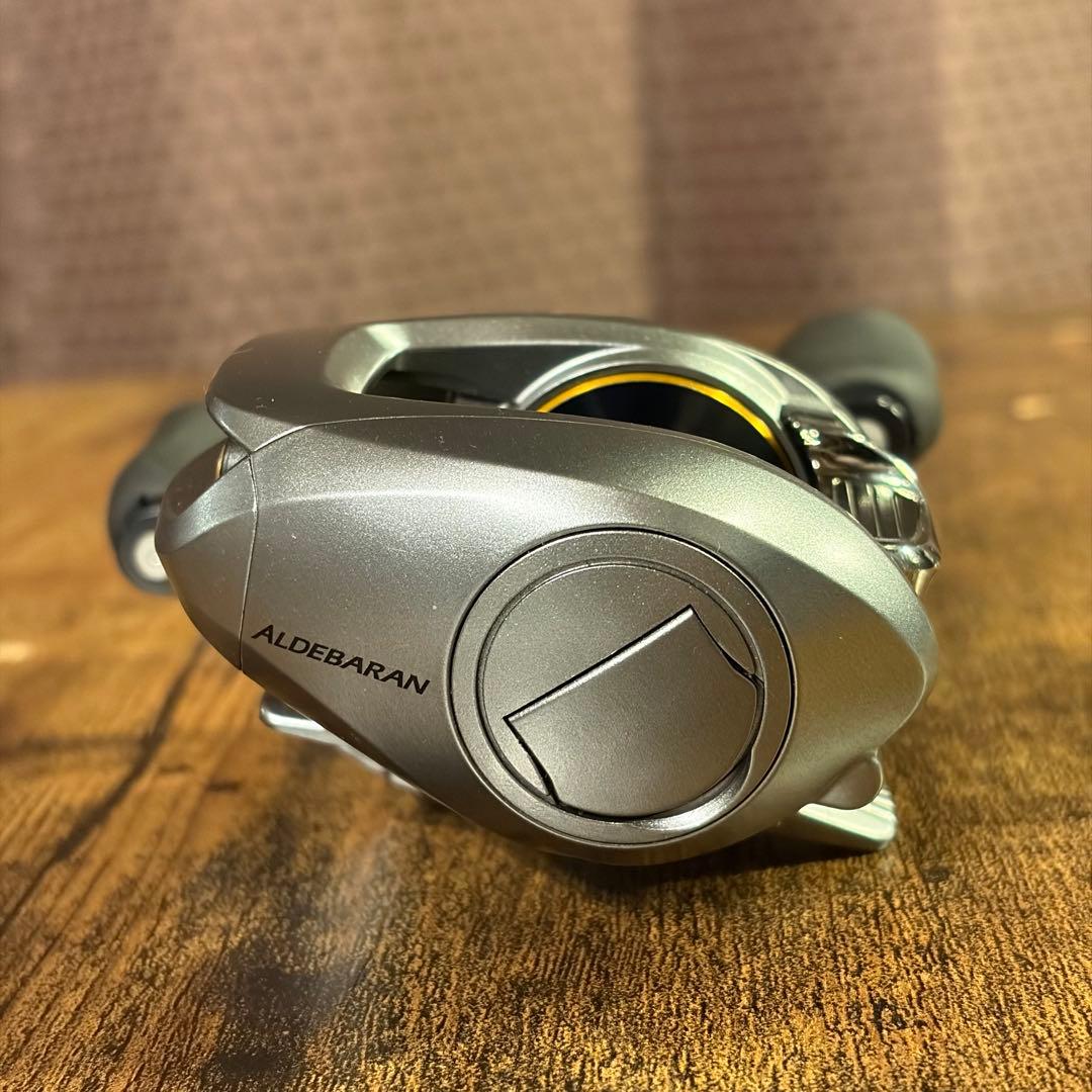 シマノ　アルデバラン　右巻き　MG7 SHIMANO ALDEBARAN