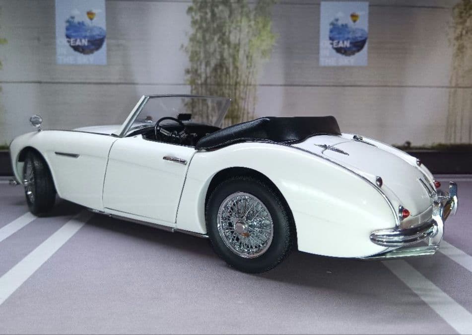 ジャンク オートアート 18/1 オースチンヒーレー