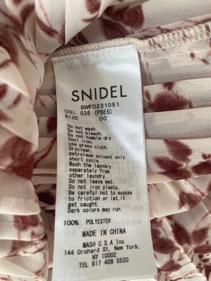 snidel Sustainableフリルプリーツワンピース00