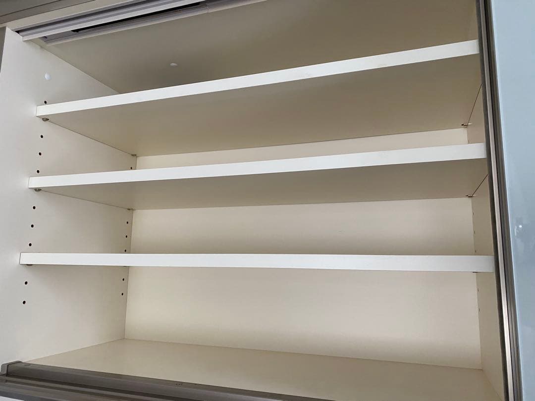 ホワイト 食器棚 ガラス扉付き　4/24まで