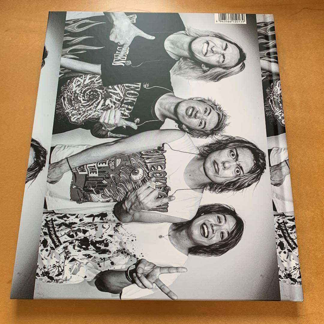 ONE OK ROCKのファンクラブ限定写真集（更新時もらえるもの）