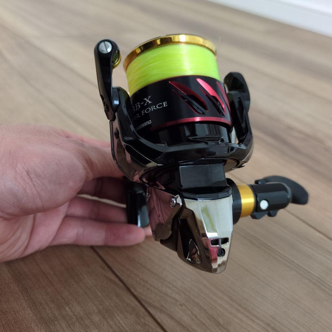 BB-X HYPER FORCE 2500DXXGS スピニングリール