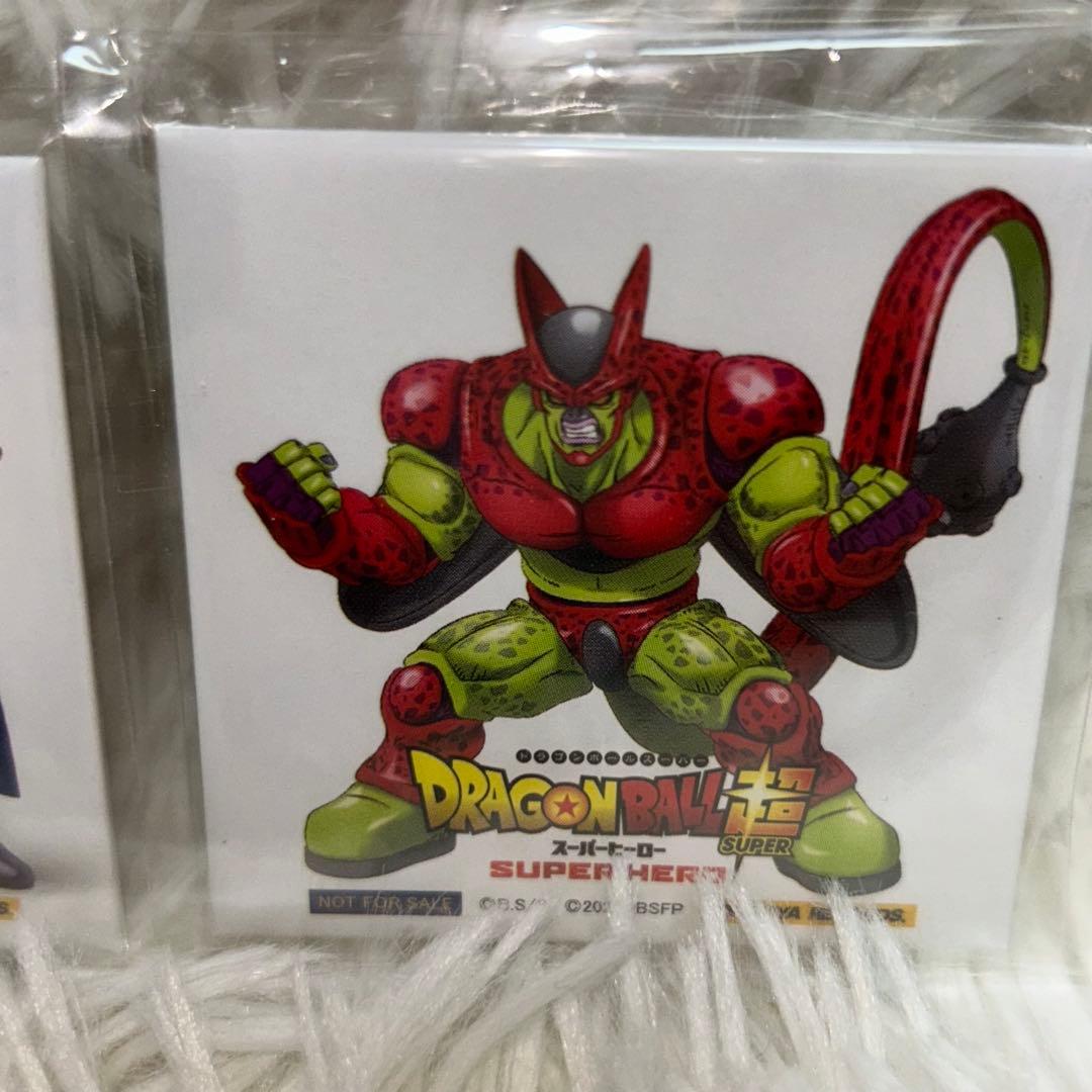 【ドラゴンボール超】スーパー スーパーヒーロー 特別限定版　缶バッジ2個セット付
