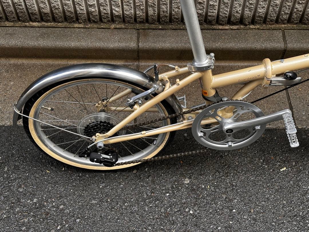 DAHON BOARDWALK D7 シルキーベージュ