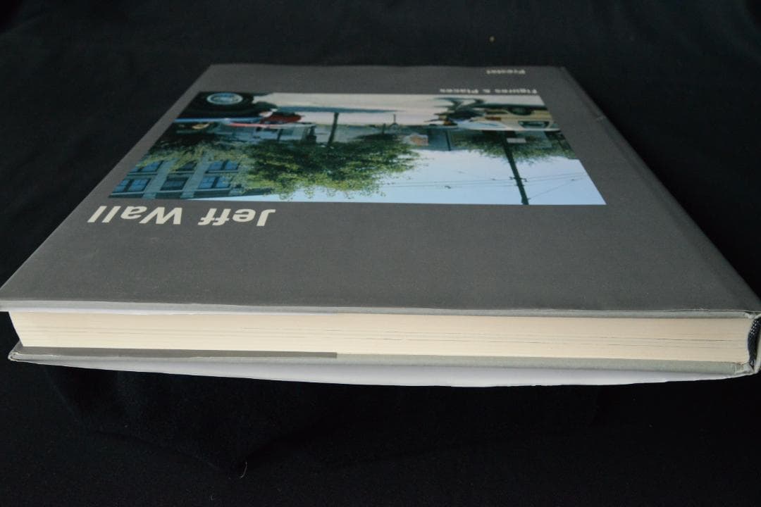 【Jeff Wall: Figures & Places】ジェフ・ウォール