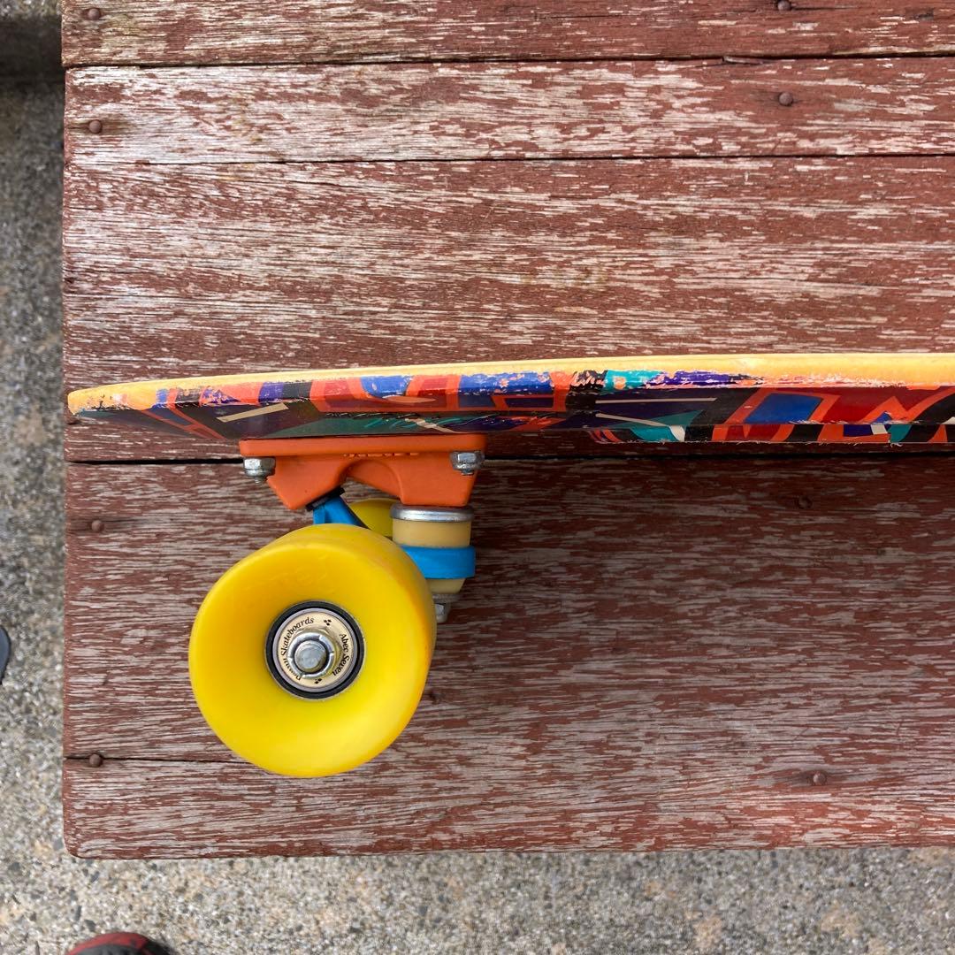 中古　Penny スケートボード 幾何学模様　２７インチ ＃月末特価セール中