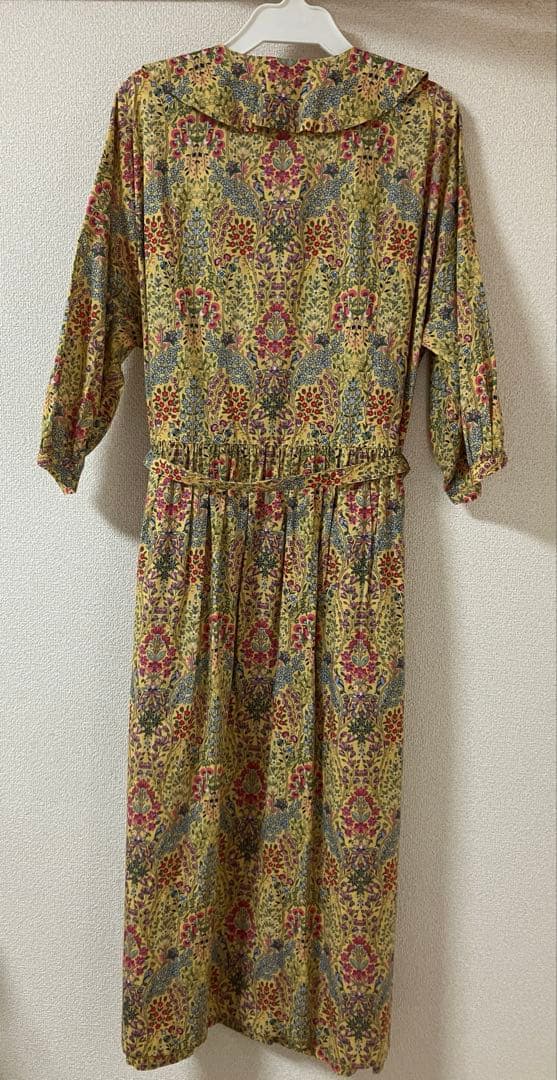 Jane Marple Dans Le Salon リバティ ワンピース