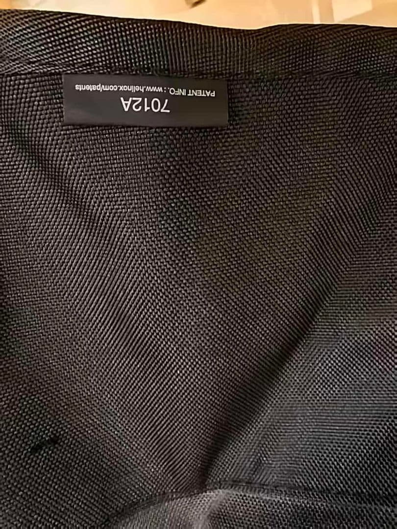 美品F.C.Real Bristol Helinox アウトドアチェア小さな椅子