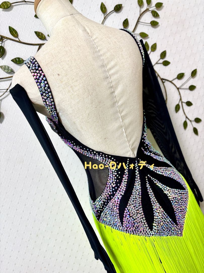 新品★ラテンドレス★SM〜M★社交ダンス★フリンジ★競技会★黒&蛍光イェロー