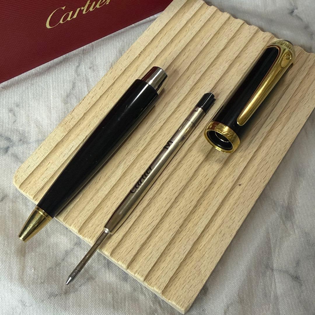 Cartier ボールペン 黒 専用ケース付き