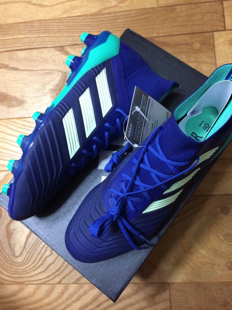 新品　大特価　激レア　廃盤品　アディダス　プレデター 18.1 HG AG 26