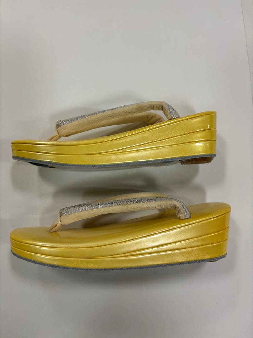 和装用草履バッグセット　梅　菊　市松　銀色　クリームイエロー　成人式　未使用品