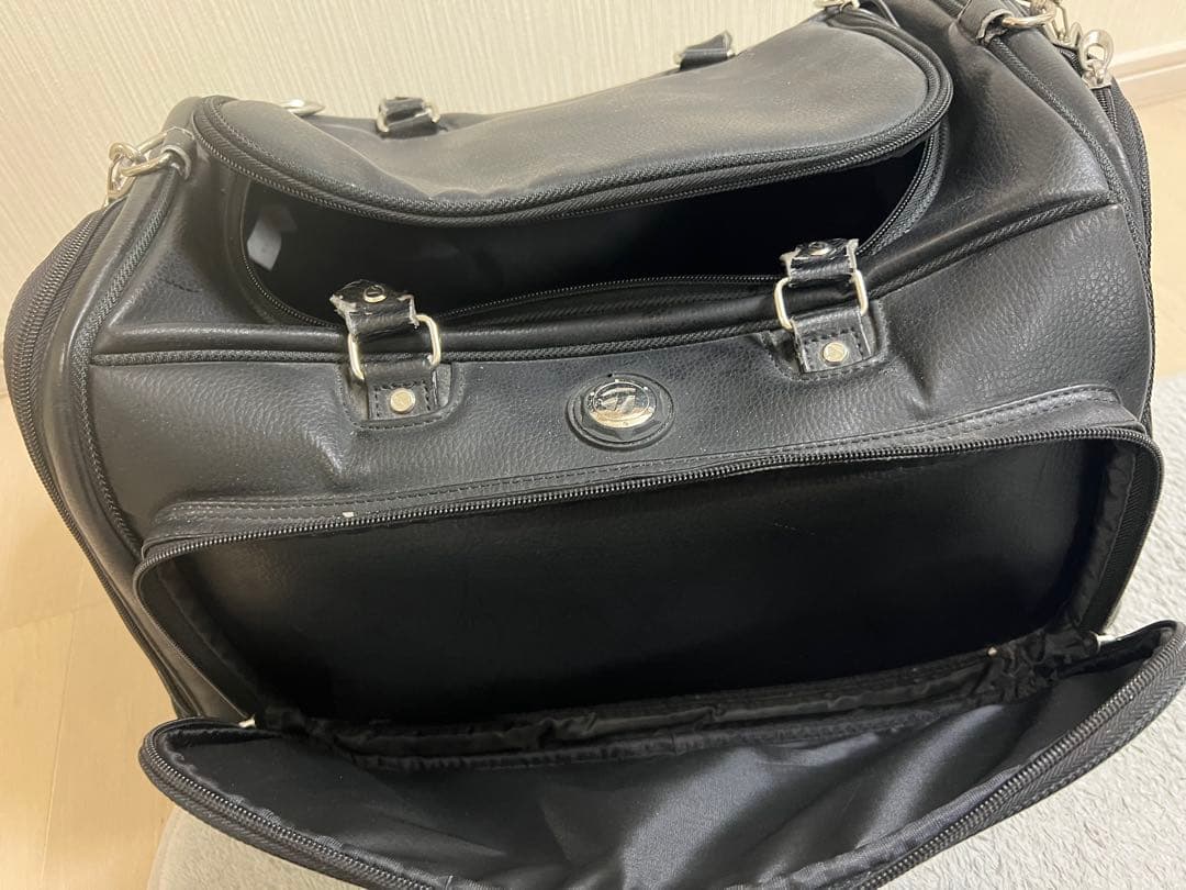 TaylorMade ゴルフバッグ 黒