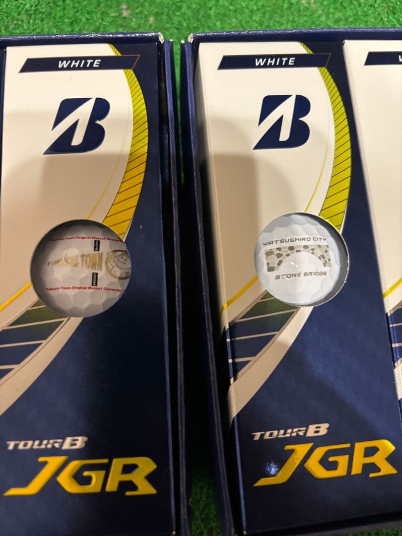ブリヂストン　ツアーB JGR 2ダース　ホワイト
