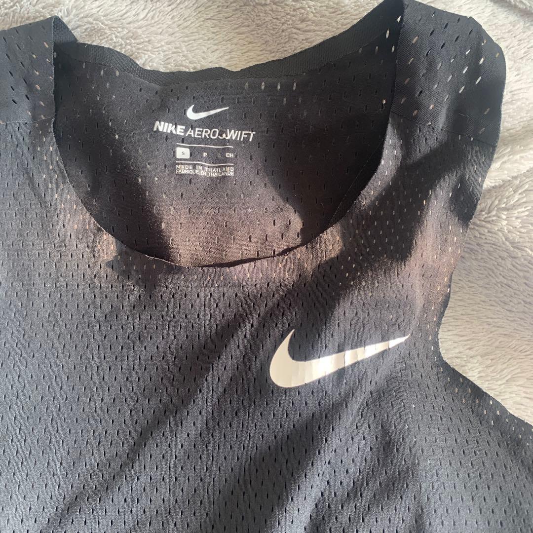 Nike Aero Swift メッシュタンクトップ