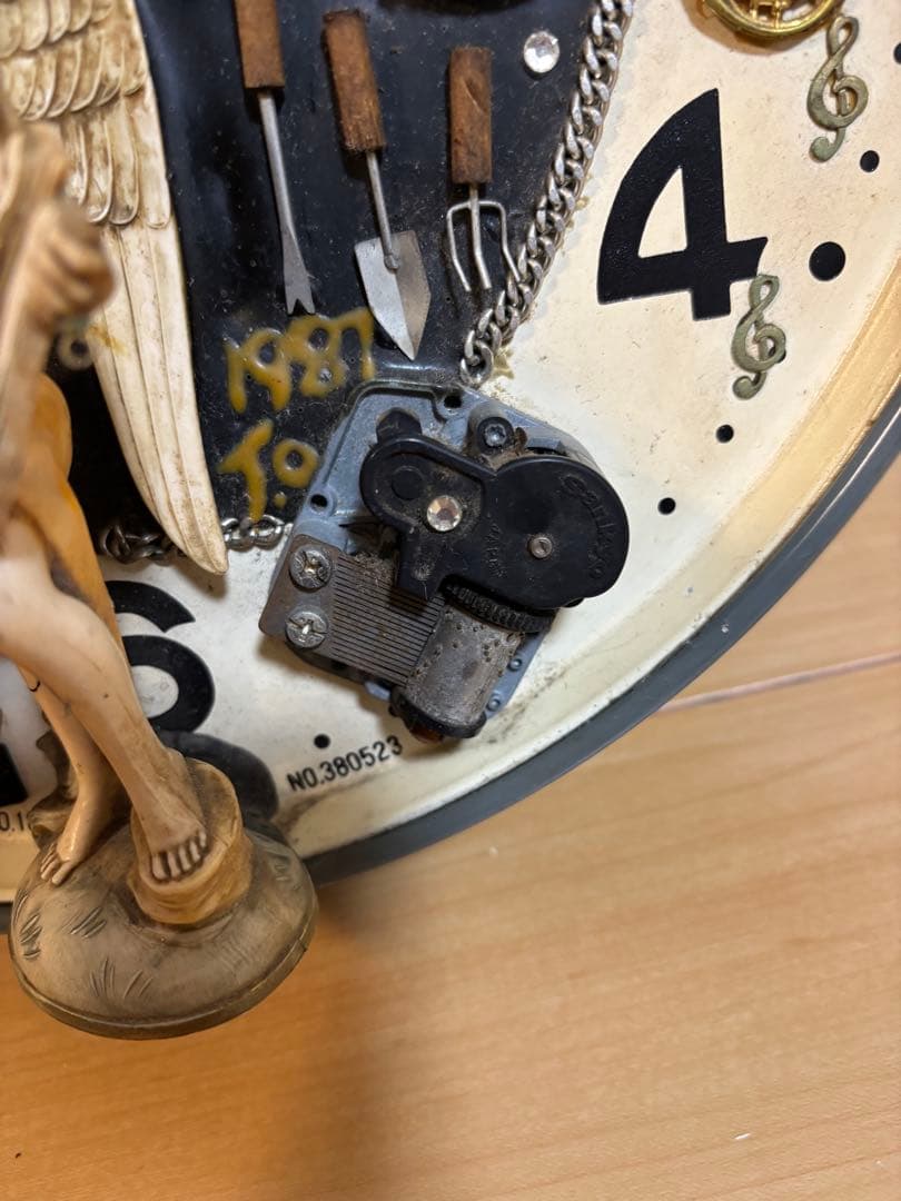 連休お値下げ中❣️アーティスト作品　インテリアの掛け時計　アンティーク