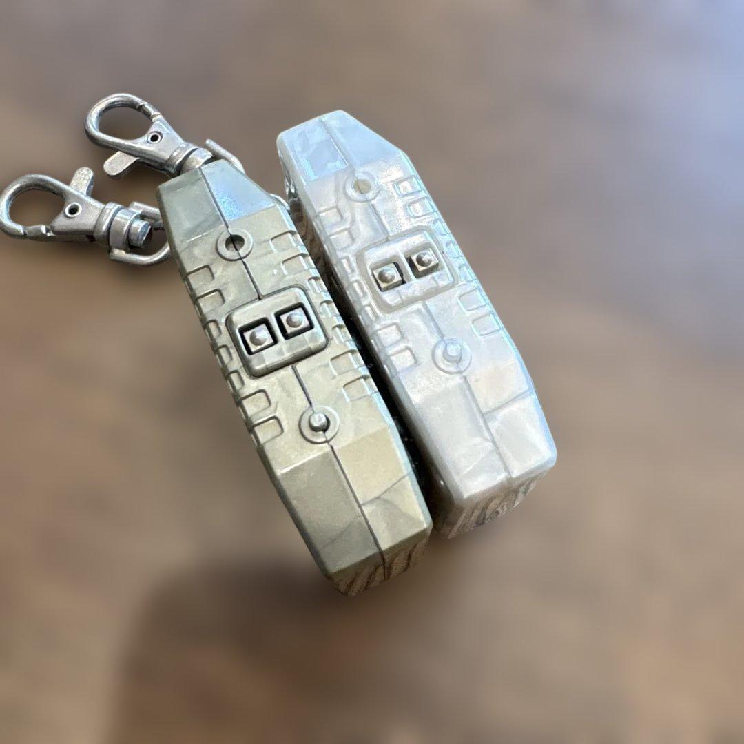 デジモンペンデュラム　1998 携帯　2個set 動作ok デジモン