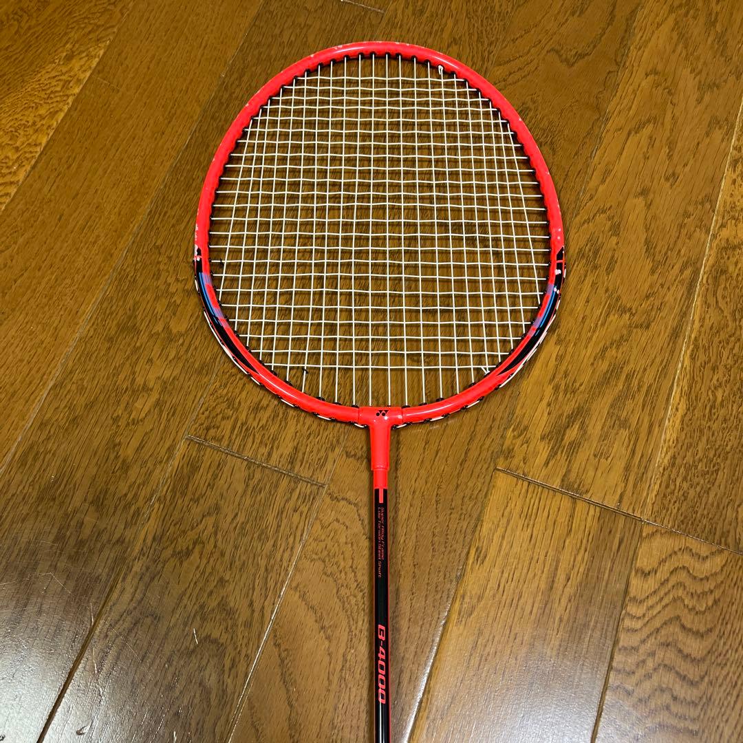 YONEX バドミントンラケット 赤 ケース付き