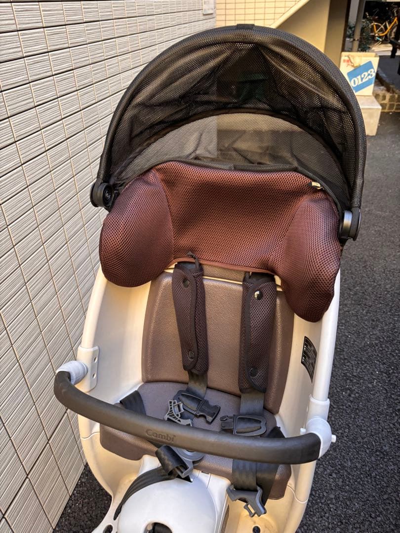 【直接引渡しのみ】2025 Gyuttoギュット・クルームR・DXマットキャメル