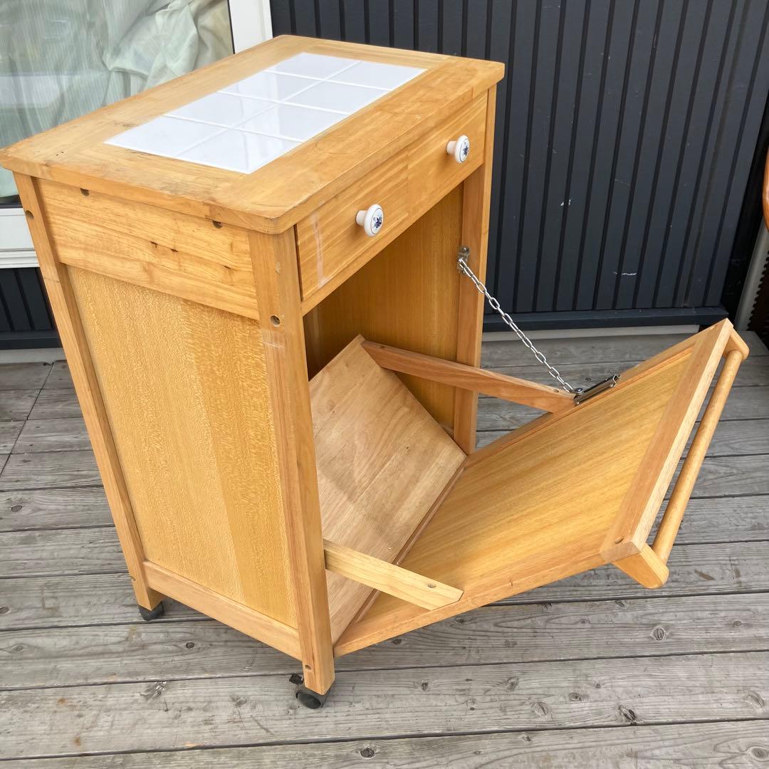 ②北欧レトロ アイリスオーヤマ 木製 タイル張り キッチンワゴン ダストボックス