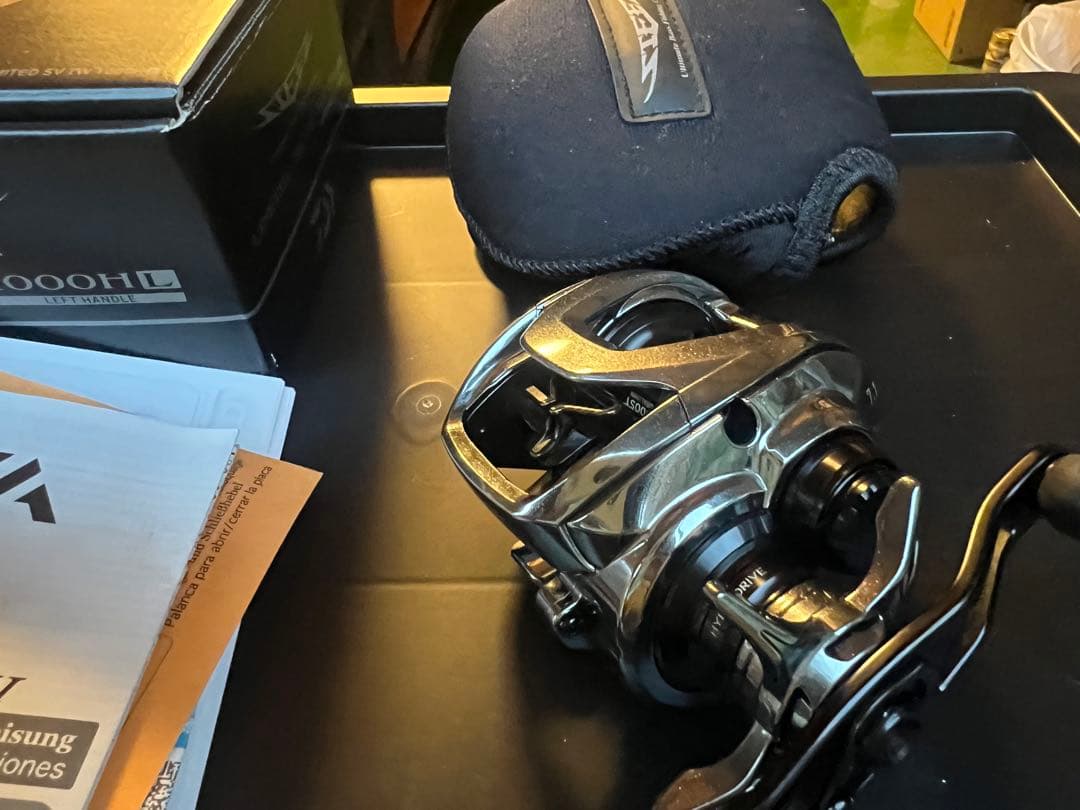 スティーズ　LTD リミテッド　STEEZ