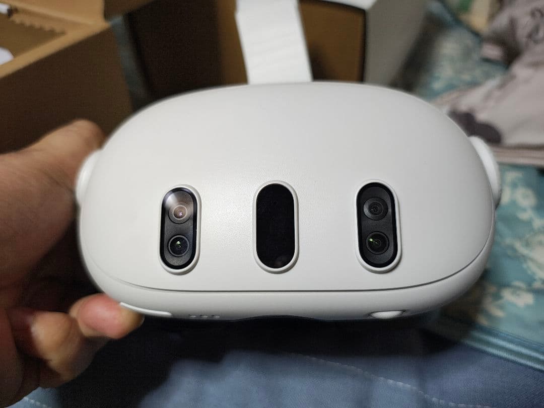 Quest3 128GB バッテリー付きストラップ付属