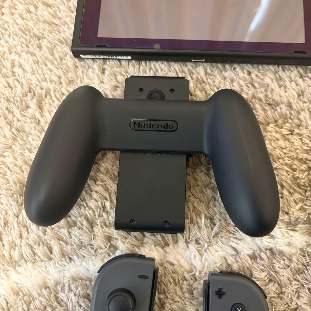 【美品】Nintendo Switch ブラック