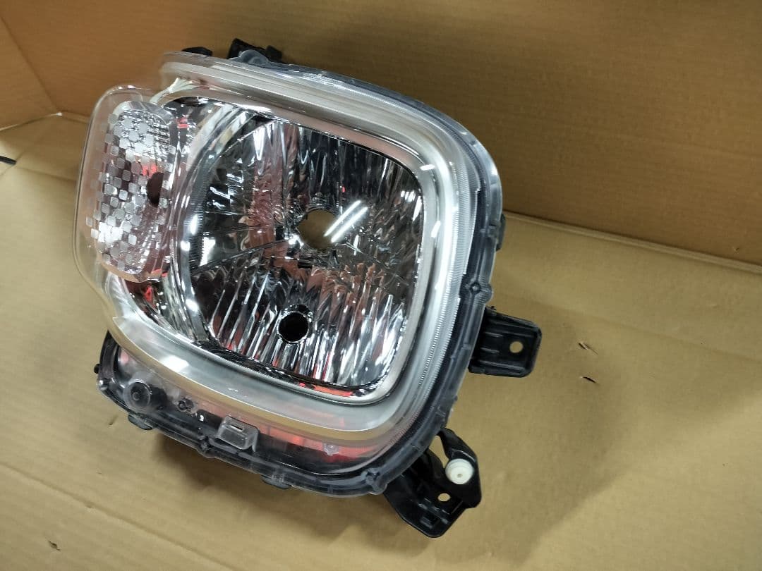 スペーシア MK53S 右ヘッドライト ハロゲン ヘッドランプ