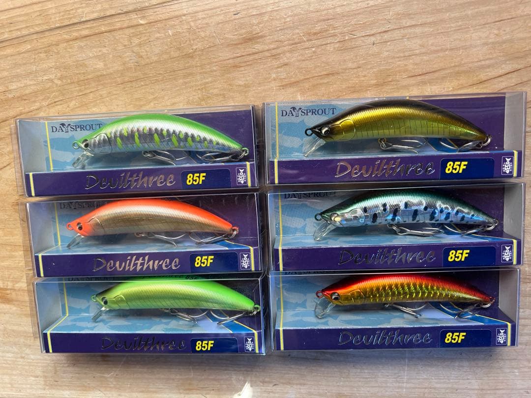 タ*リ様 サクラマスルアー　 デビルスリー85F 6個セット
