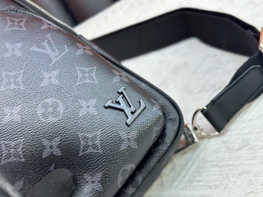 アヴェニュー・スリングバッグ