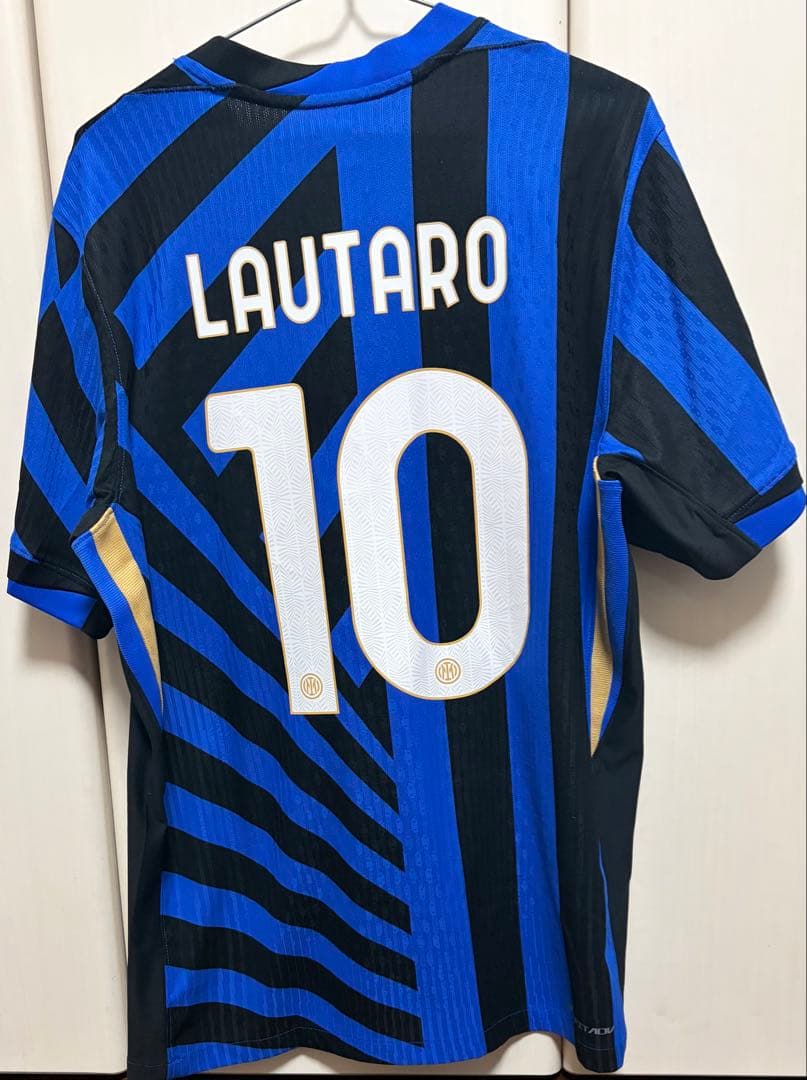 正規品インテル　24/25ユニフォーム　ラウタロ　オーセンティック　フルパッチ