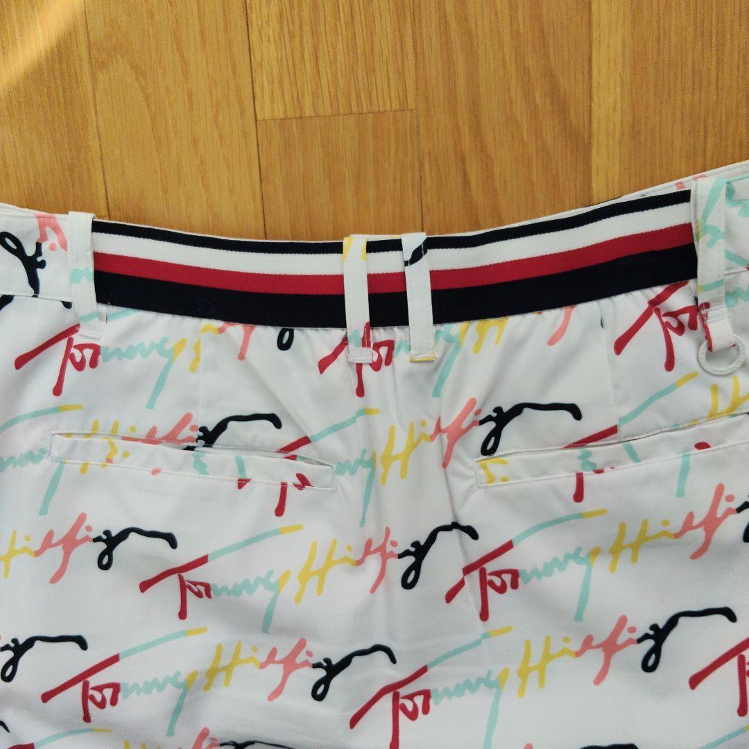   紺色シャツと白スカートセット