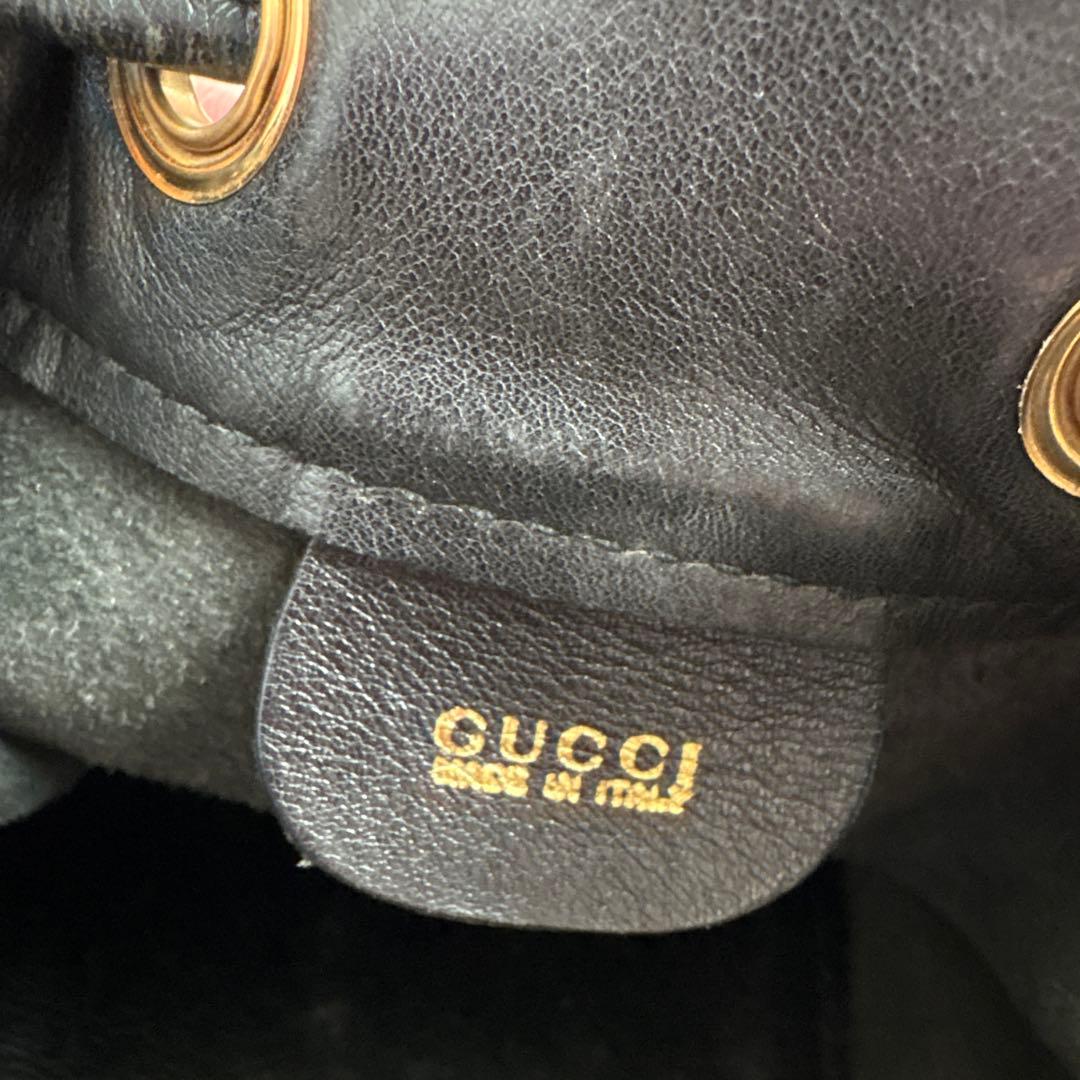 GUCCI ブラックレザーバッグ バンブーハンドル ポーチ付き