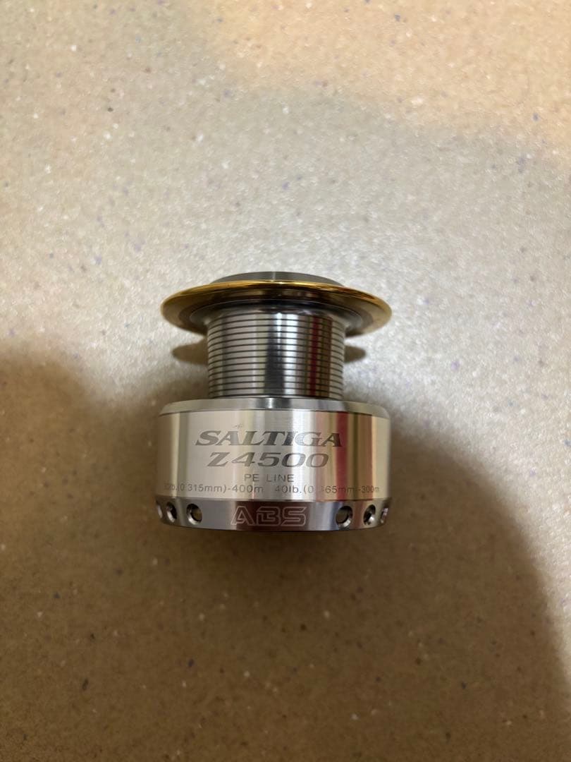 格安 美品 未使用 ソルティガZ 4500