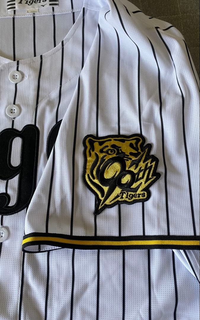 美品　阪神タイガースストライプ ユニフォーム L