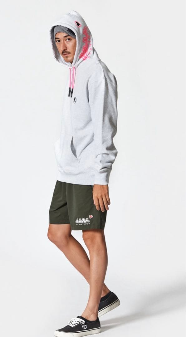 muta × ACANTHUS パーカー