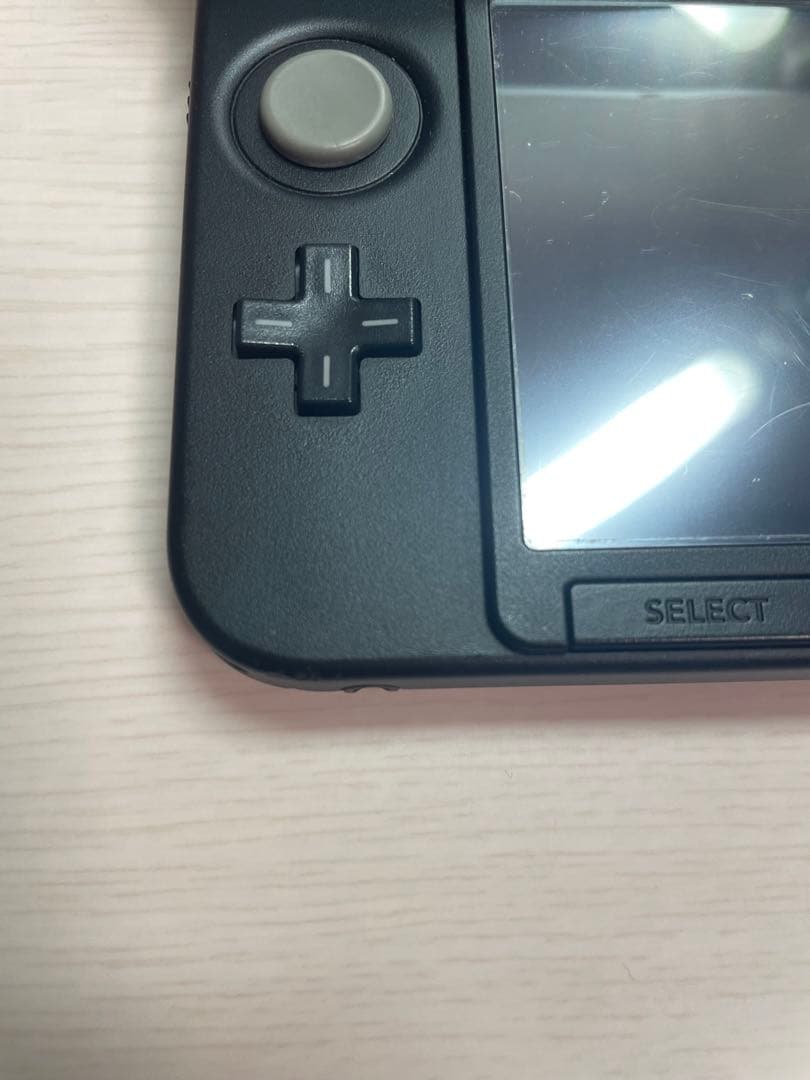 任天堂　ニンテンドー3DSLL 本体レッド×ブラック　匿名配送　カセット付き