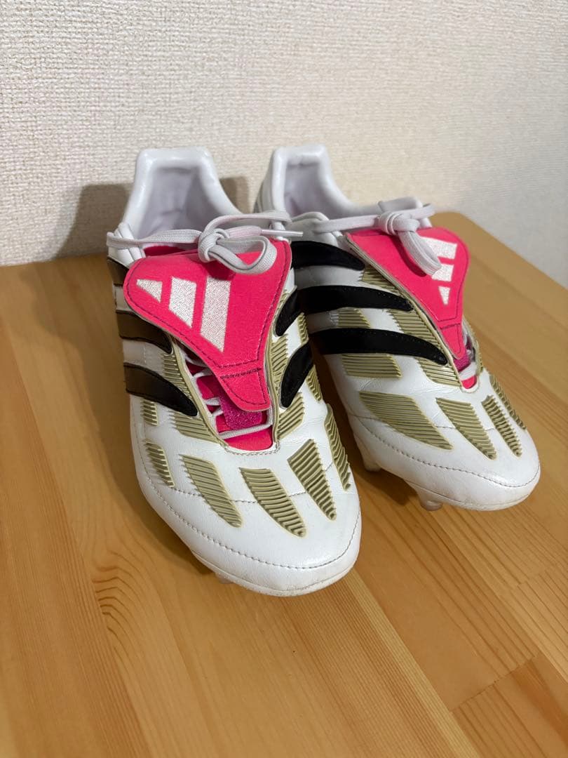 アディダス　プレデタープレシジョン