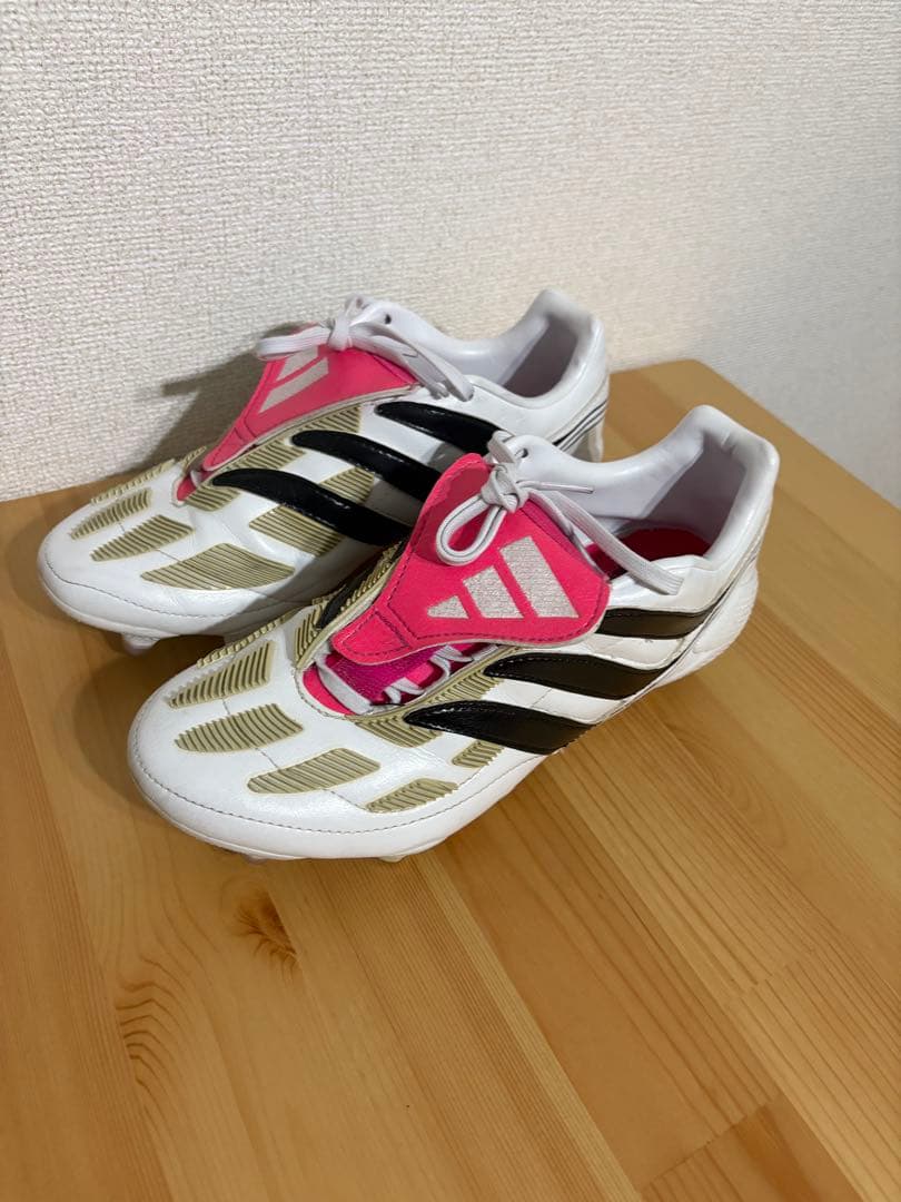 アディダス　プレデタープレシジョン
