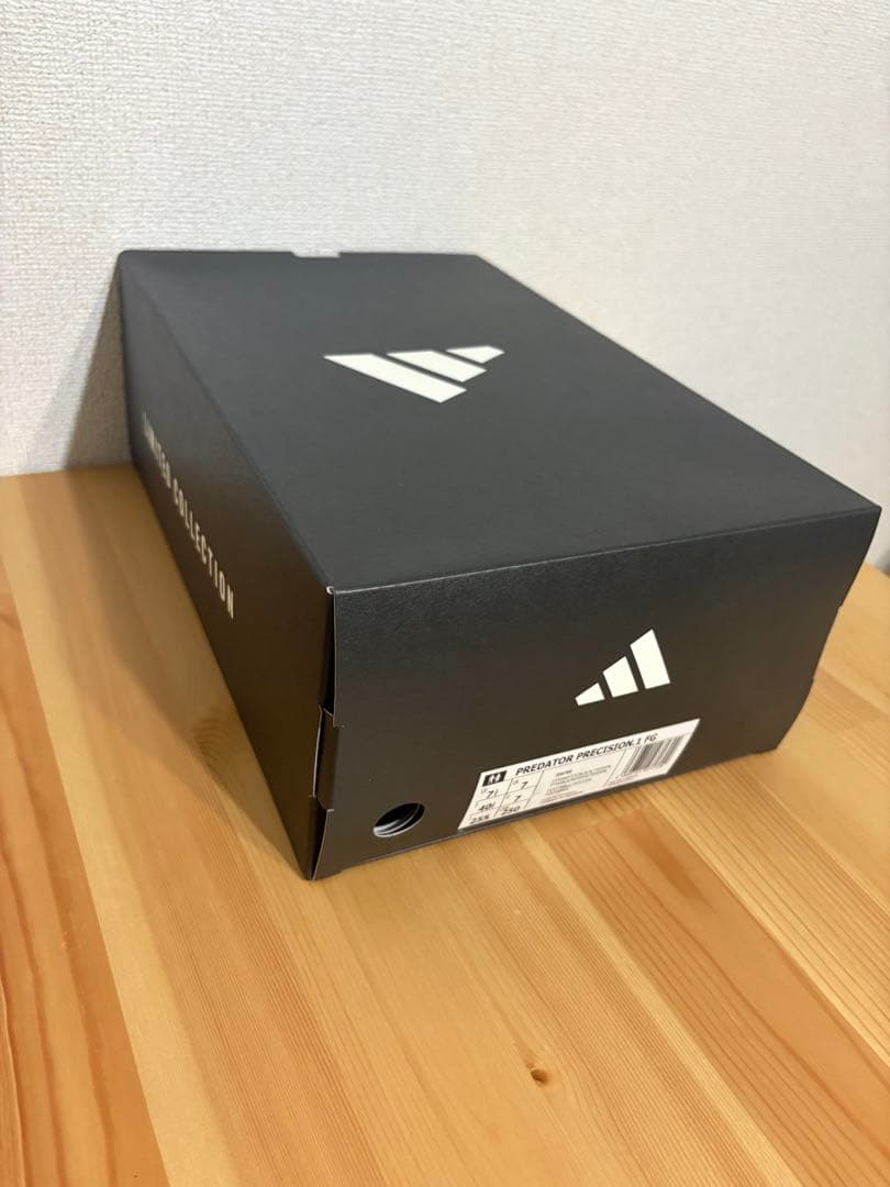 アディダス　プレデタープレシジョン