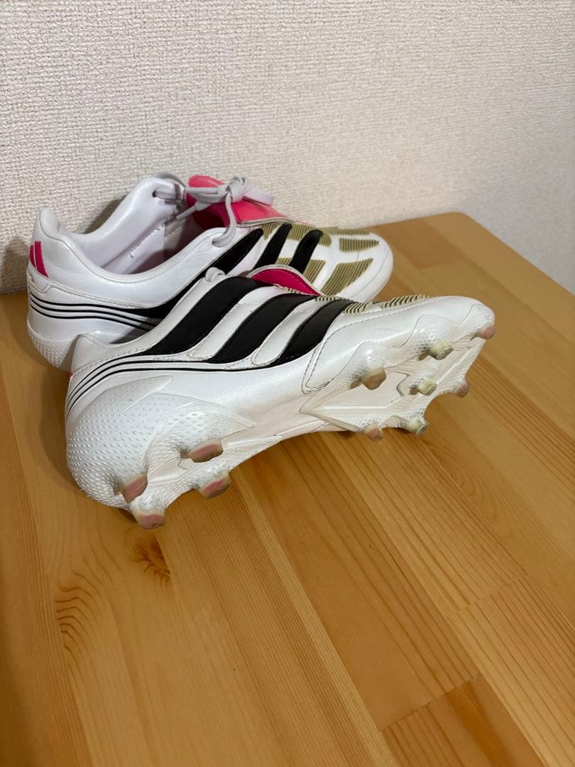 アディダス　プレデタープレシジョン
